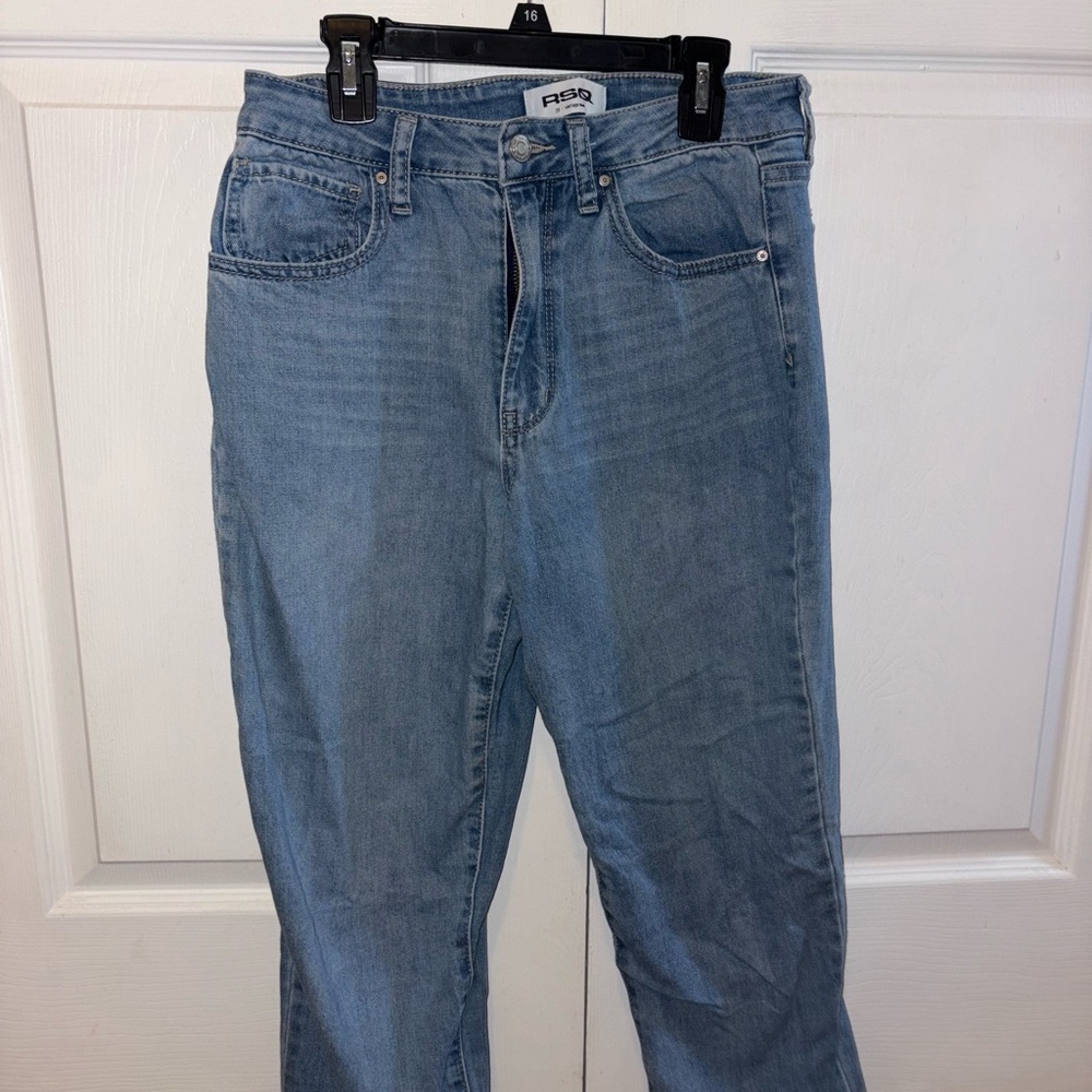 RSQ Vintage Mom Jeans Size 28 Light Wash 👖